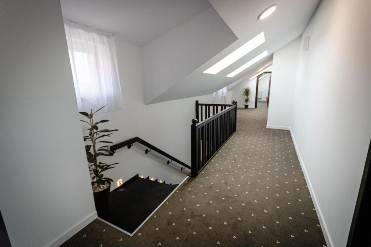 Paunasul Codrilor Câmpulung Moldovenesc Exteriör bild